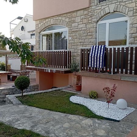 Apartamento Apartman Sole Karigador Exterior foto