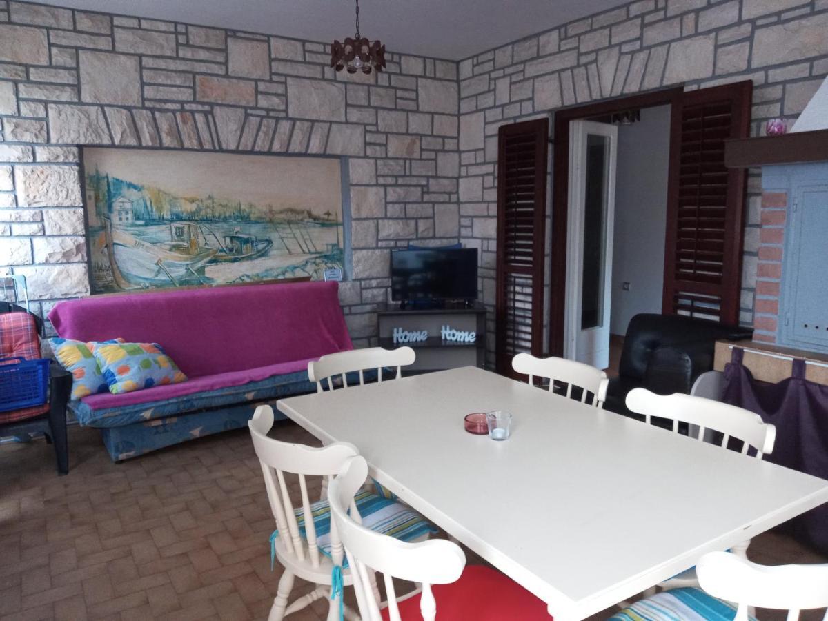 Apartamento Apartman Sole Karigador Exterior foto