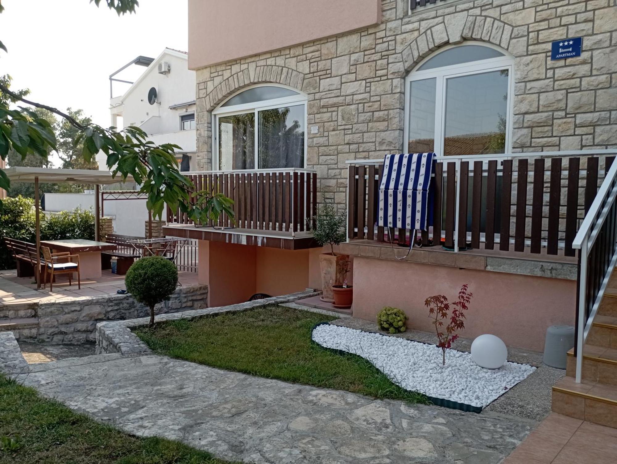 Apartamento Apartman Sole Karigador Exterior foto